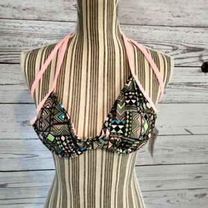 New Without tags. "Gossip" woman's bakini top 🔝